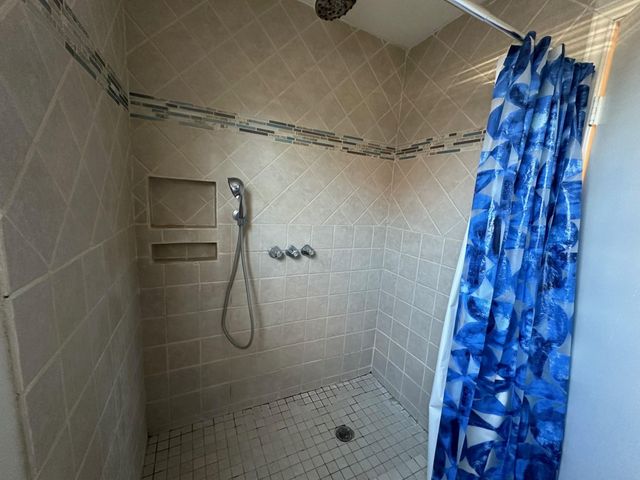 9809 Richmond Ave, Unit J-12, Houston, TX 77042