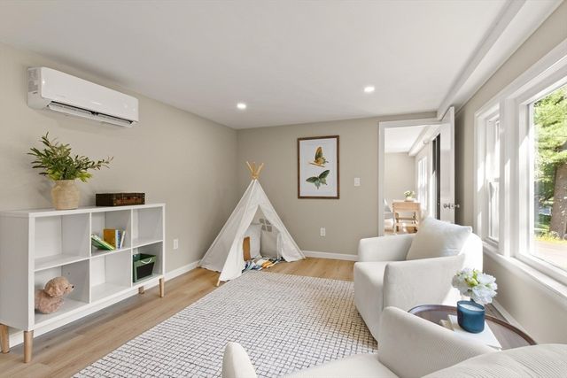 62 Edgewood Rd, Concord, MA 01742