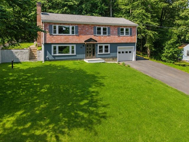 62 Edgewood Rd, Concord, MA 01742