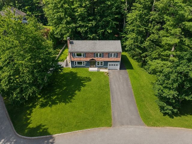 62 Edgewood Rd, Concord, MA 01742