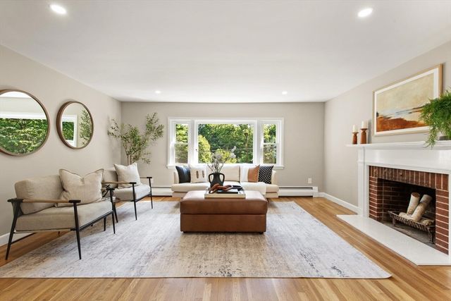 62 Edgewood Rd, Concord, MA 01742