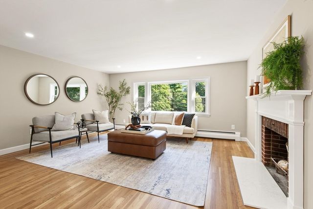 62 Edgewood Rd, Concord, MA 01742