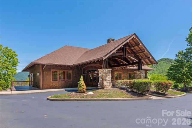 146 Settings Boulevard, Black Mountain, NC 28711