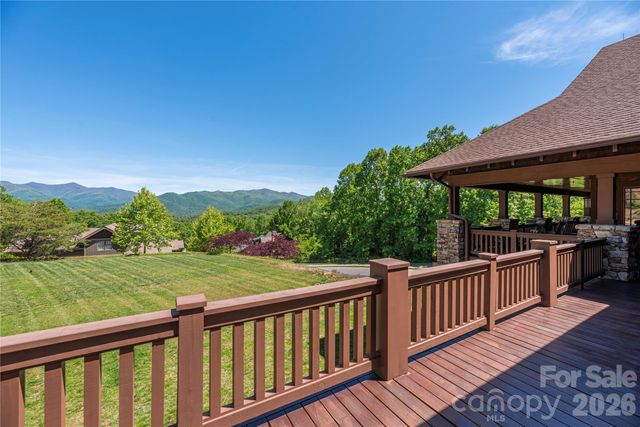146 Settings Boulevard, Black Mountain, NC 28711