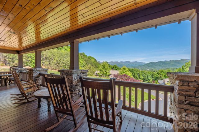 146 Settings Boulevard, Black Mountain, NC 28711