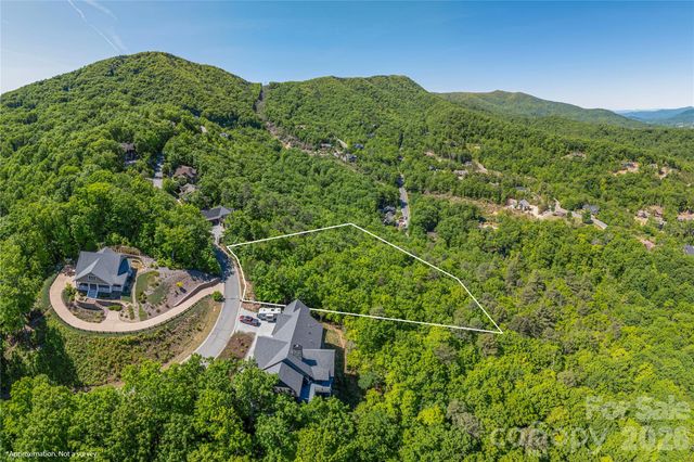 146 Settings Boulevard, Black Mountain, NC 28711