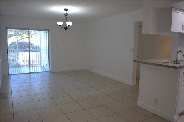 5628 Rock Island Road 185, Tamarac, FL 33319