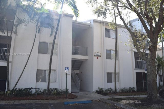5628 Rock Island Road 185, Tamarac, FL 33319