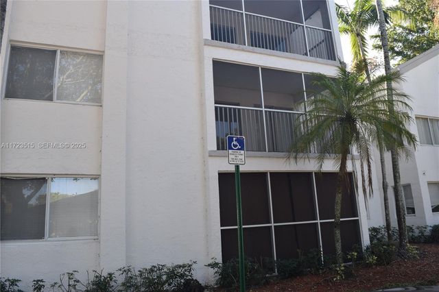 5628 Rock Island Road 185, Tamarac, FL 33319