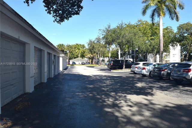 5628 Rock Island Road 185, Tamarac, FL 33319