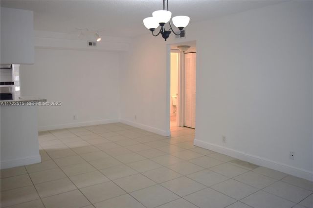 5628 Rock Island Road 185, Tamarac, FL 33319