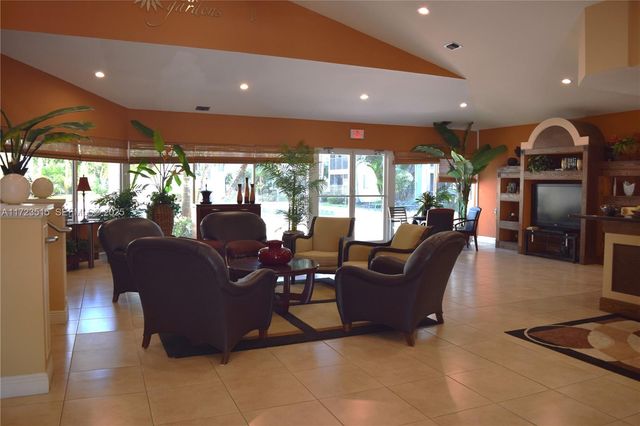 5628 Rock Island Road 185, Tamarac, FL 33319