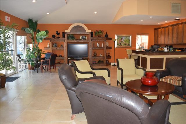 5628 Rock Island Road 185, Tamarac, FL 33319