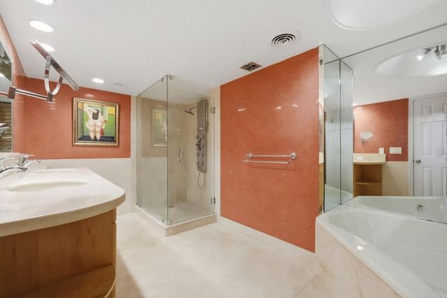 1865 S OCEAN Drive 16H, Hallandale Beach, FL 33009