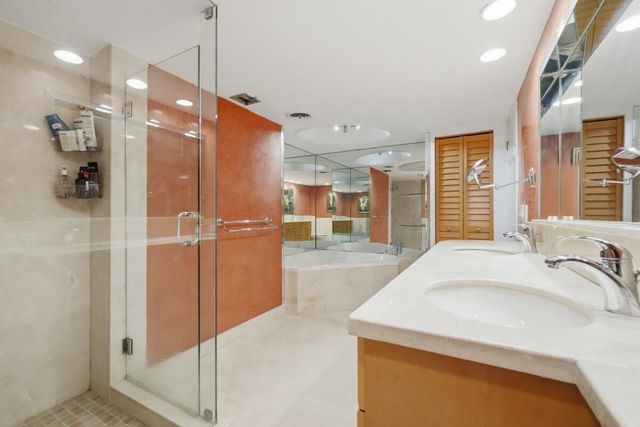 1865 S OCEAN Drive 16H, Hallandale Beach, FL 33009