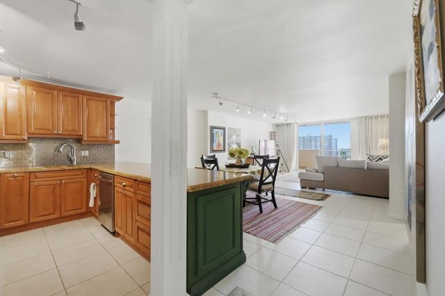 1865 S OCEAN Drive 16H, Hallandale Beach, FL 33009