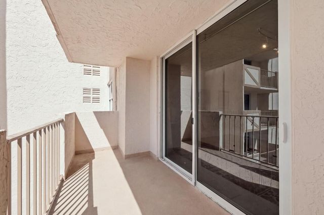 1865 S OCEAN Drive 16H, Hallandale Beach, FL 33009