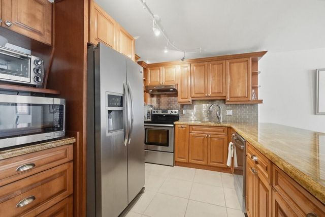 1865 S OCEAN Drive 16H, Hallandale Beach, FL 33009