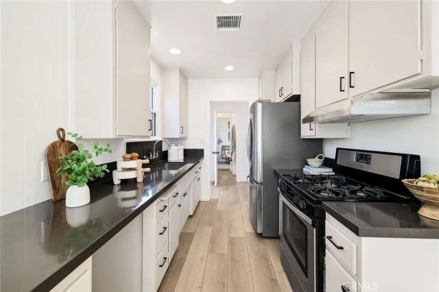 13034 Hindry Avenue, Hawthorne, CA 90250
