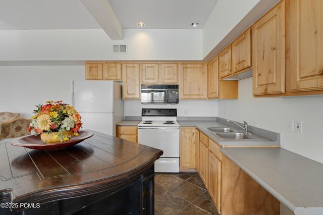 1820 W Fox Bay Drive Unit A102, Heber City, UT 84032