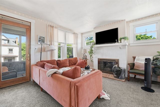 160-162 Watkins Ave, Bellevue, PA 15202