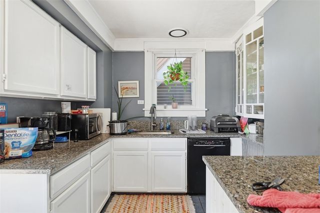 160-162 Watkins Ave, Bellevue, PA 15202