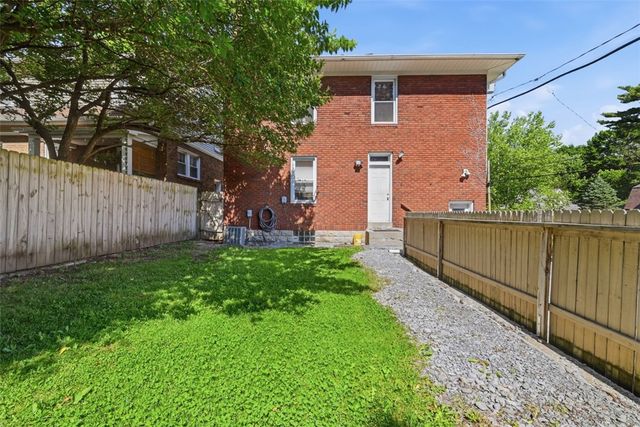 160-162 Watkins Ave, Bellevue, PA 15202