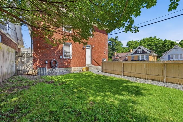 160-162 Watkins Ave, Bellevue, PA 15202