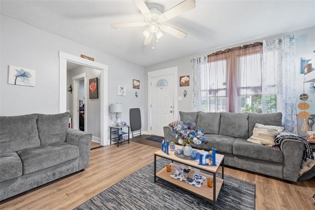 160-162 Watkins Ave, Bellevue, PA 15202