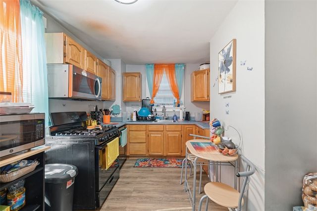 160-162 Watkins Ave, Bellevue, PA 15202