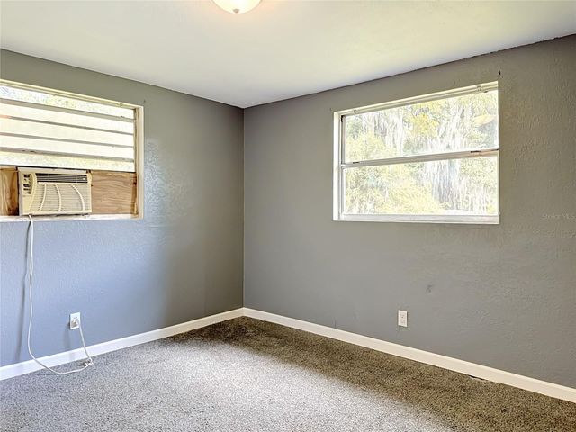 1880 CR 422, Lake Panasoffkee, FL 33538