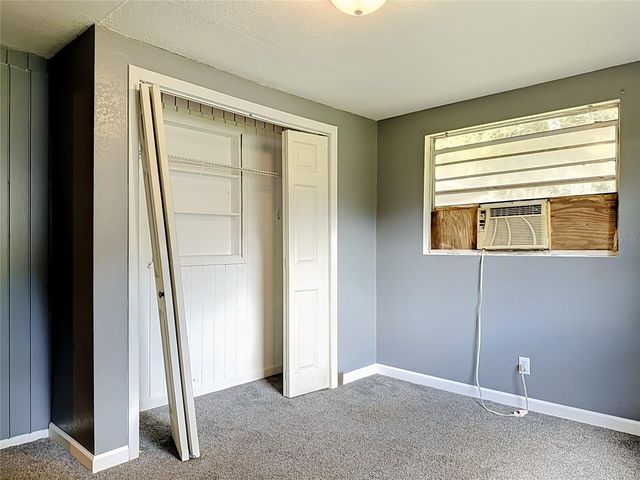 1880 CR 422, Lake Panasoffkee, FL 33538