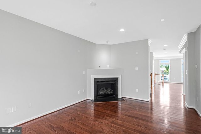 22247 WATERBERRY TER, Ashburn, VA 20148