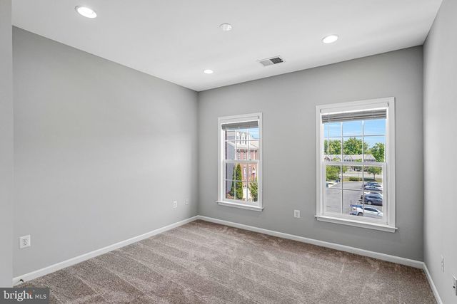 22247 WATERBERRY TER, Ashburn, VA 20148