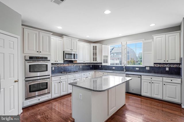 22247 WATERBERRY TER, Ashburn, VA 20148