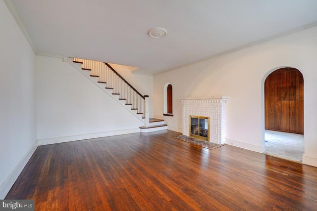 4946 BUTTERWORTH PL NW, Washington, DC 20016