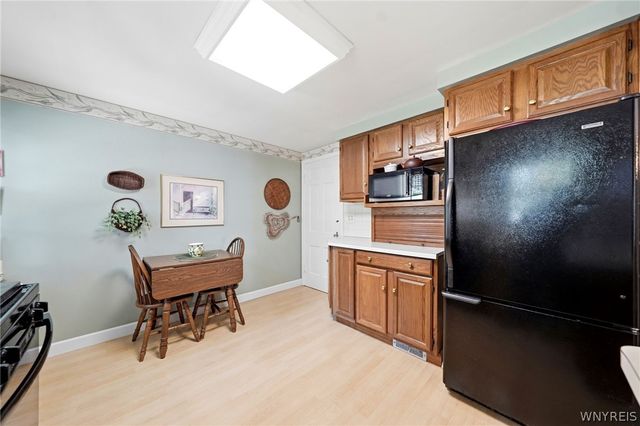 4290 Wildwood Dr, Clarence, NY 14221