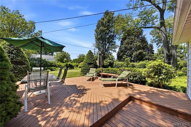 4290 Wildwood Dr, Clarence, NY 14221