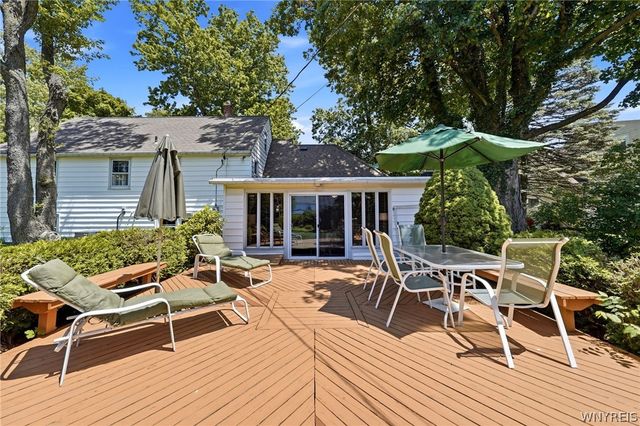 4290 Wildwood Dr, Clarence, NY 14221
