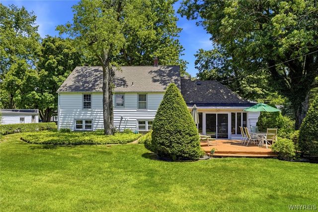 4290 Wildwood Dr, Clarence, NY 14221