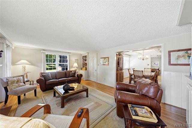 4290 Wildwood Dr, Clarence, NY 14221