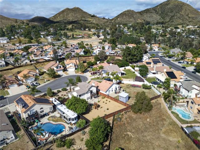 22425 Shore View Court, Wildomar, CA 92595