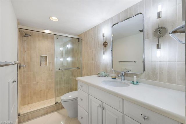 3443 Gulf Shore N BLVD N 313, Naples, FL 34103