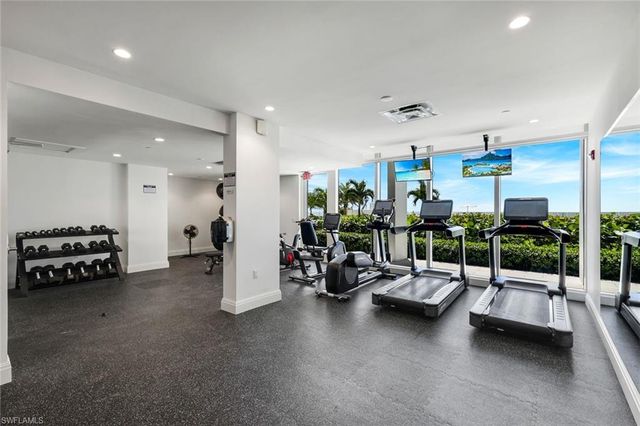 3443 Gulf Shore N BLVD N 313, Naples, FL 34103