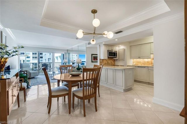 3443 Gulf Shore N BLVD N 313, Naples, FL 34103