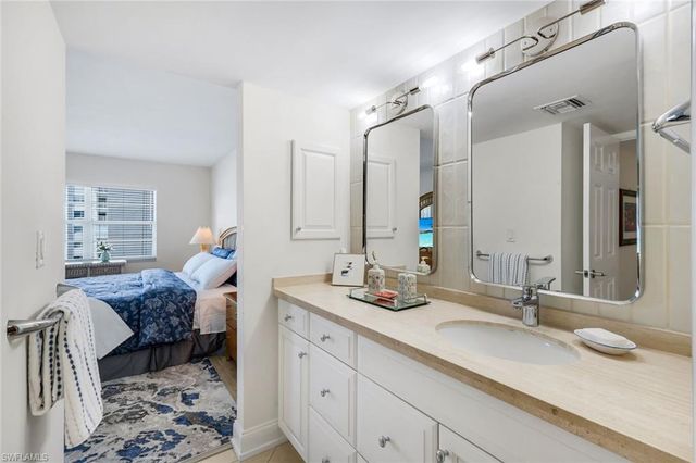 3443 Gulf Shore N BLVD N 313, Naples, FL 34103