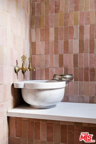 306 S Orange Drive, Los Angeles, CA 90036