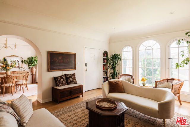 306 S Orange Drive, Los Angeles, CA 90036