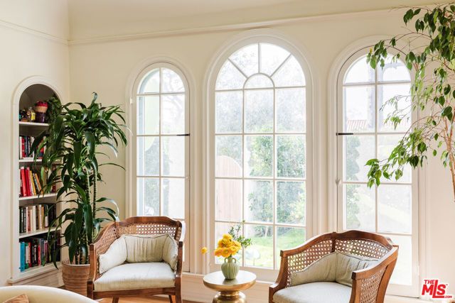 306 S Orange Drive, Los Angeles, CA 90036