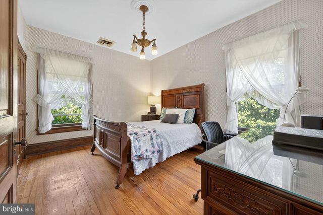 3911 PROSPECT ST, Kensington, MD 20895